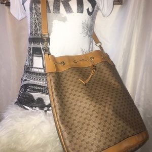 Authentic Gucci bucket shoulder bag